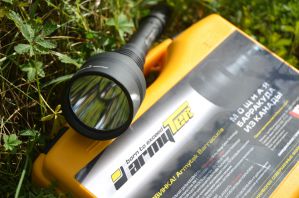 Armytek фонарь Barracuda белый диод